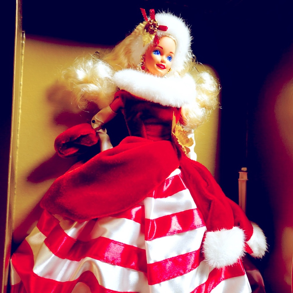 1994 BARBIE Winter PEPPERMINT PRINCESS DOLL
